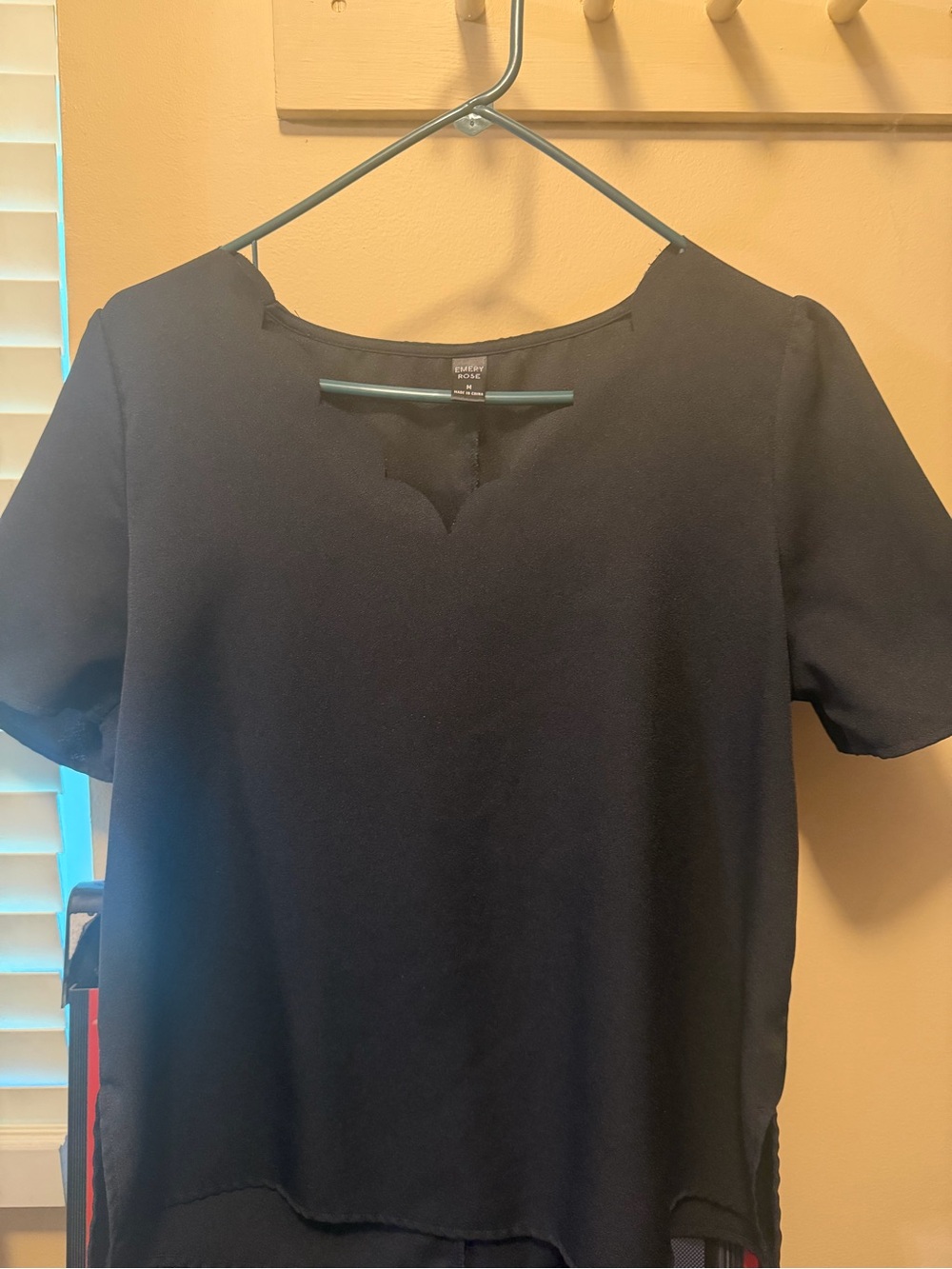 Emery Rose Black Short-Sleeve V-Notch Blouse